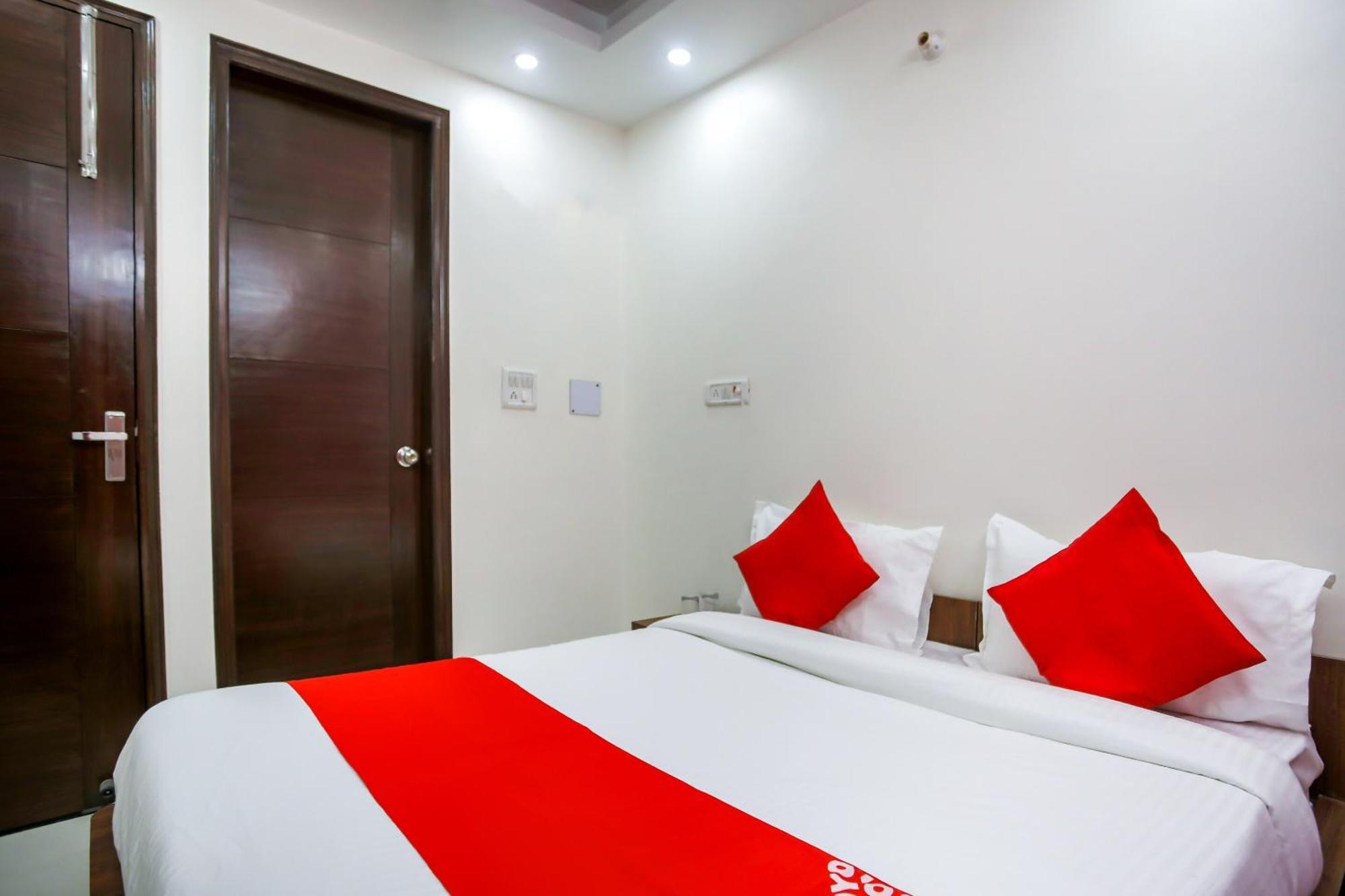 OYO 67096 Hotel ICON Neu-Delhi Exterior foto